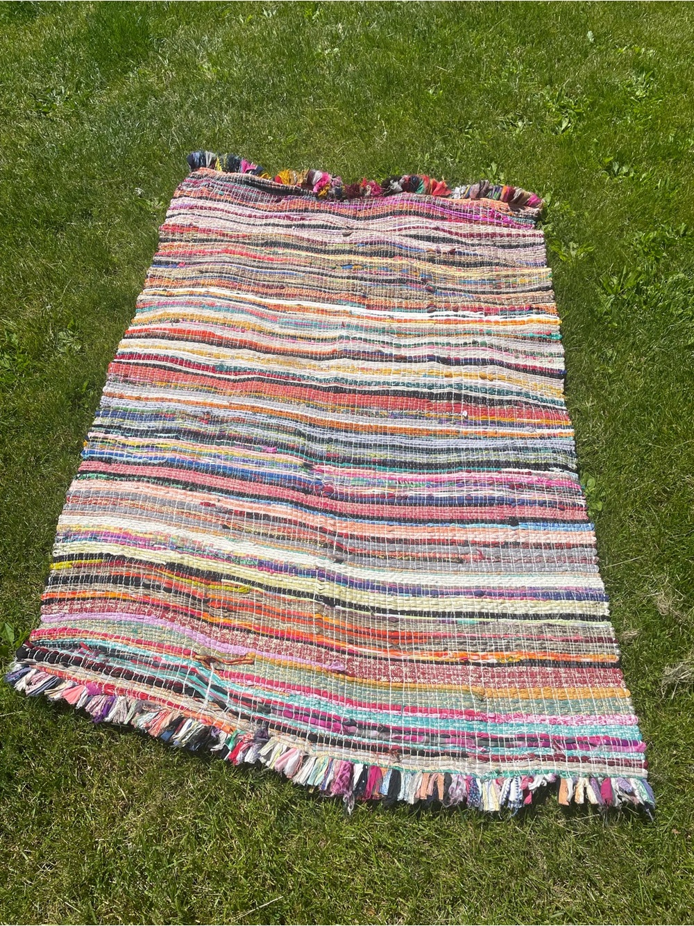 CHINDI rug. 4’x6’ made in India